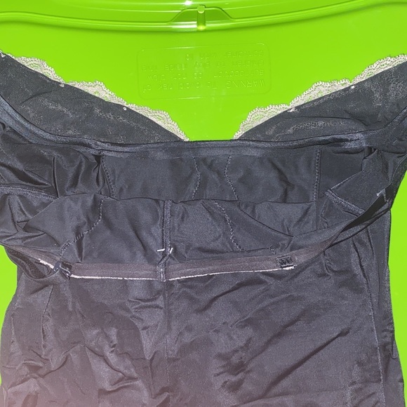 Victoria’s Secret shaping slip size small - Picture 5 of 9